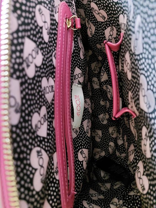 Продавам дамска чанта