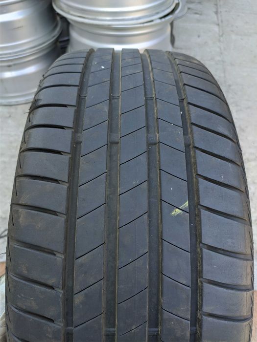 Единични гуми с размер 225 45 17