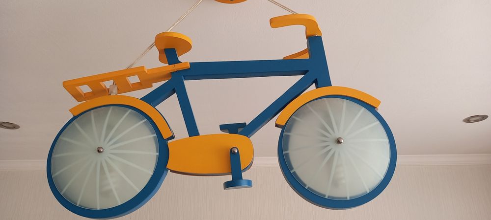 Светильник в виде велосипеда