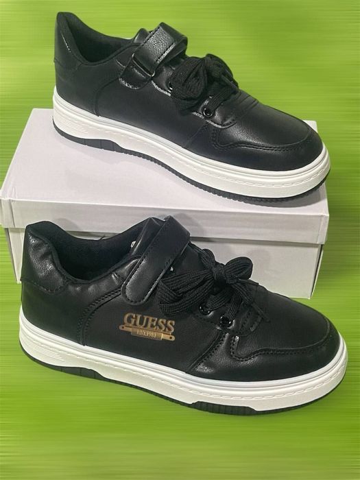 Adidasi dama si barbati