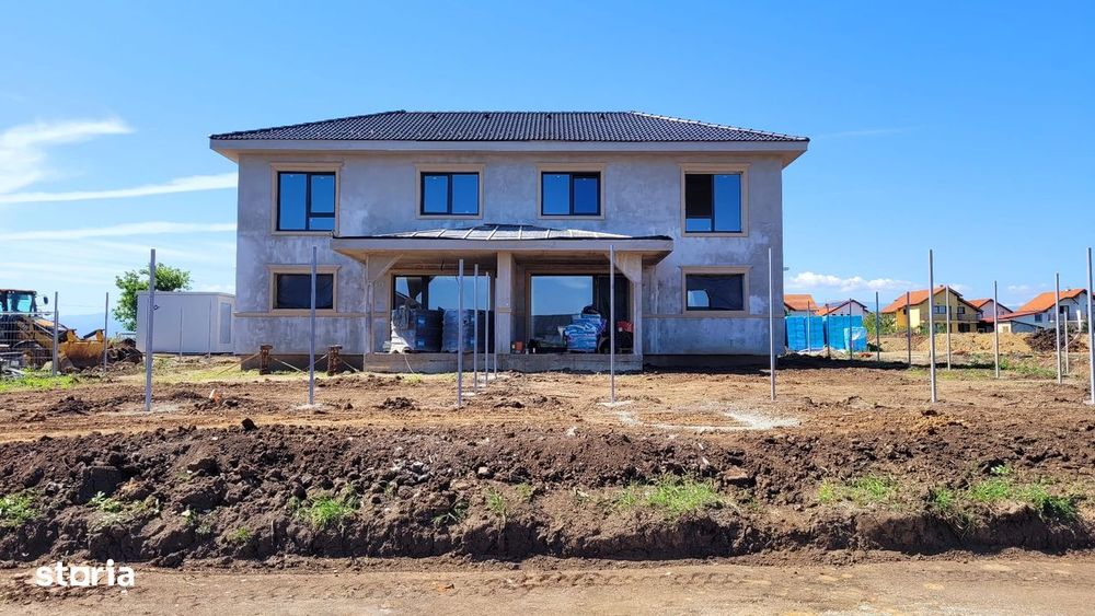Casa Duplex cu pereti dublii, teren 300 mp - gard executat + Parcari