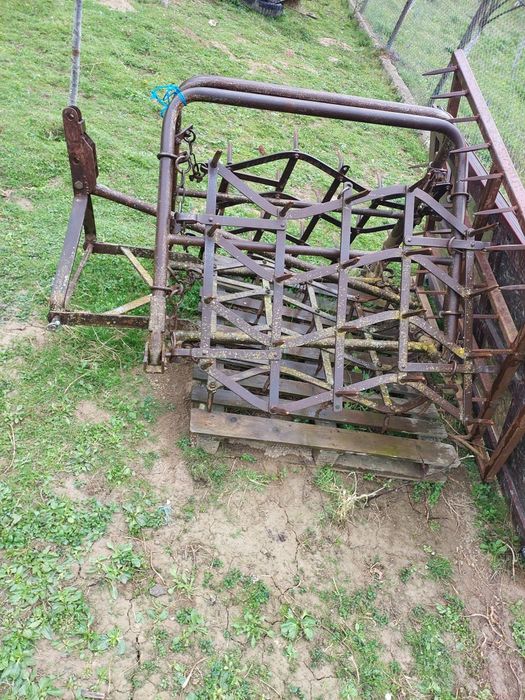 Vând grapă pentru tractor  de 3 metri