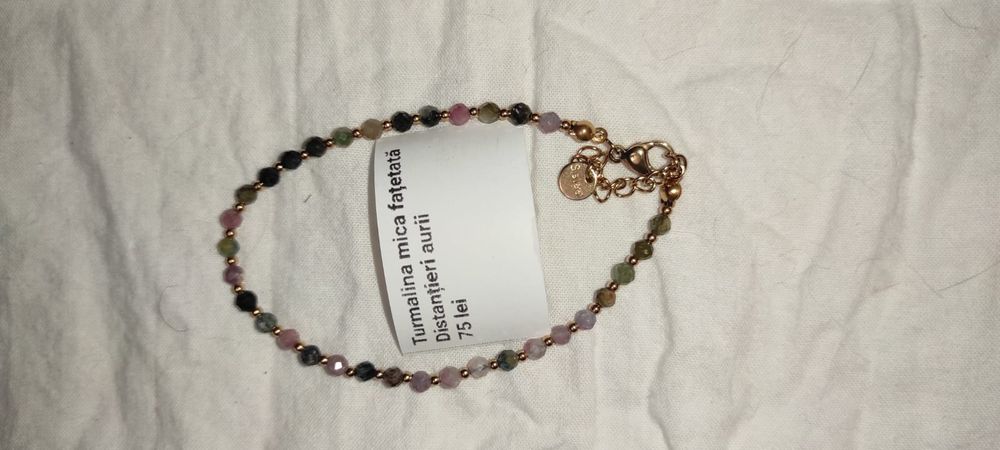 Bijuterii lucrate manual