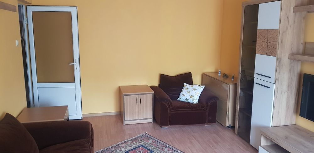De închiriat Apartament 2 camere, confort 1, decomandat, mobilat