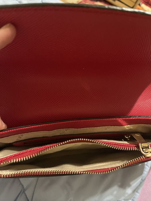 Guess дамска чанта