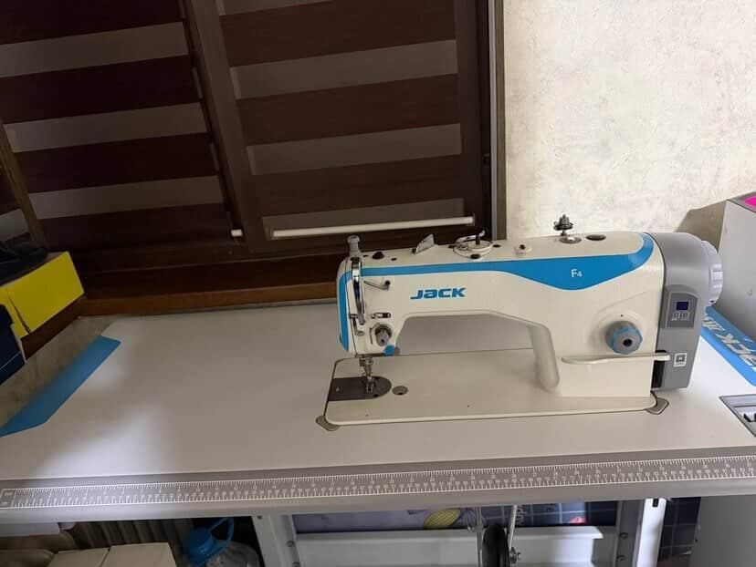 Jack F4 машинка.