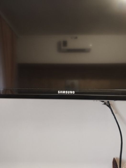 Tv. Samsung led ,cu diagonalade 80 cm