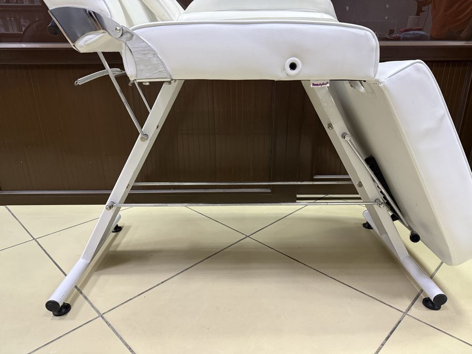 Медицинская кушетка Б/У, Срочно