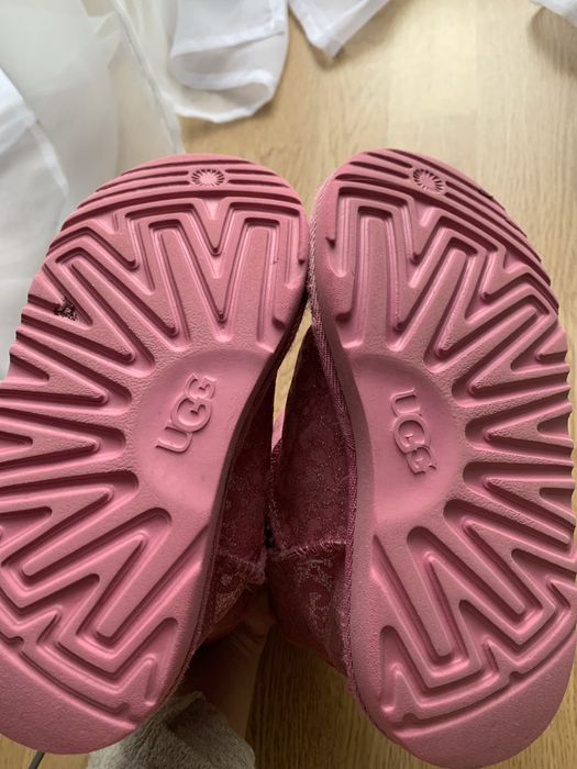 UGG fetite marimea 30
