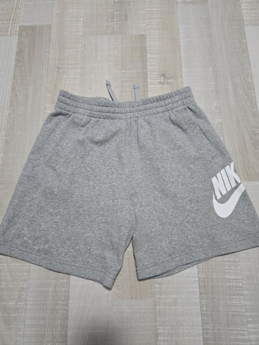 Къси панталонки Nike сиви и червени