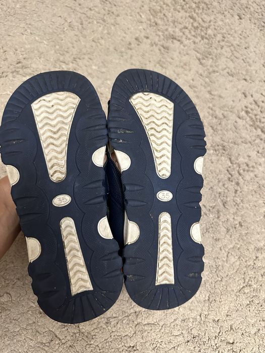 Продам сандали для мальчика