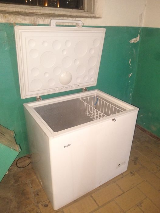 Продам морозильник