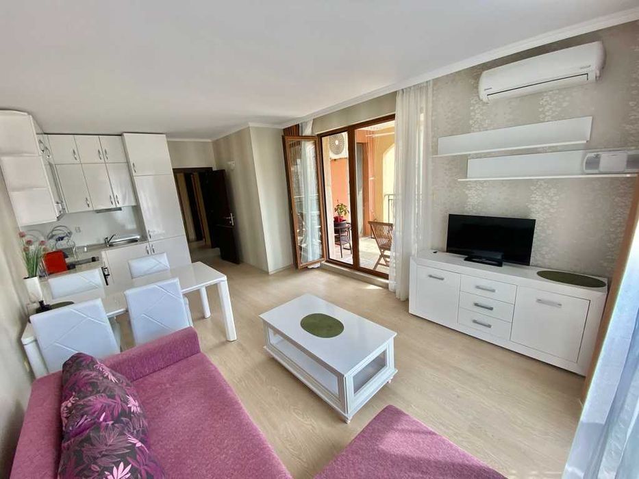 Продава се Тристаен апартамент в к.к. Слънчев бряг - 90 кв.м за 1445 €/кв.м - Снимка #2