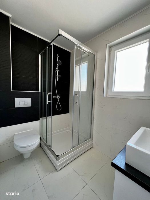 Vila 4 camere, Comsopolis