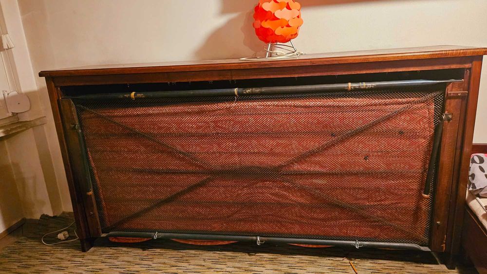 Масивно дървено легло