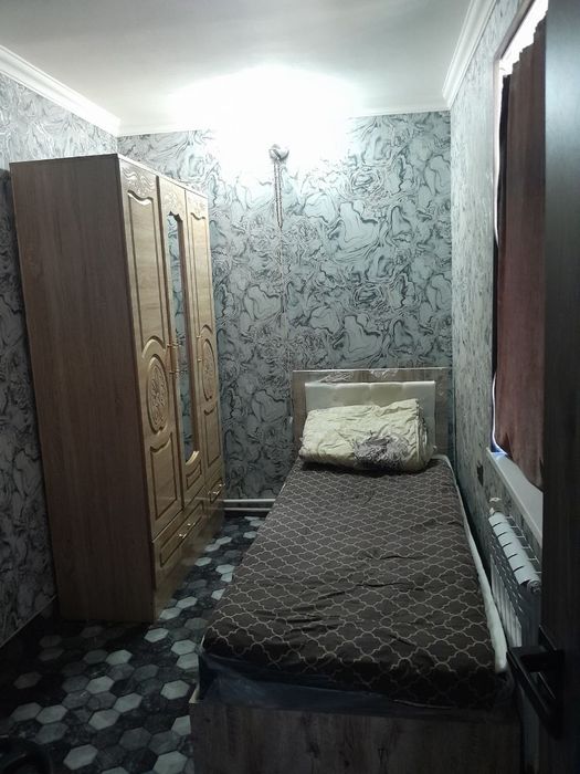 Продаётся квартира 1 комнатная переделанная в 3 комнатную