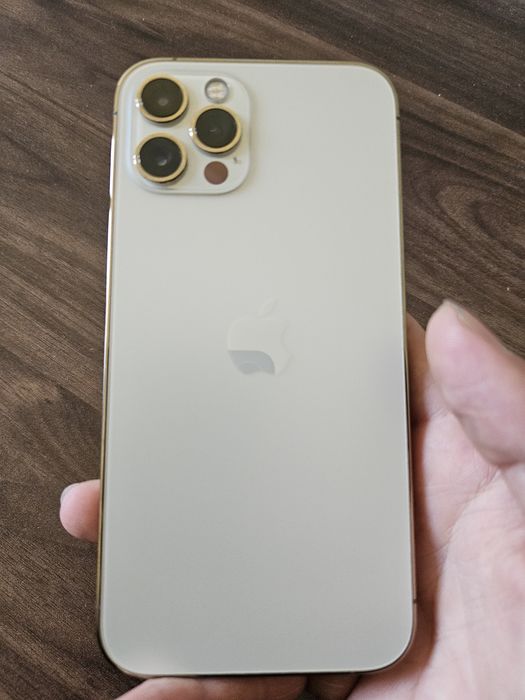 IPhone 12 pro.          .