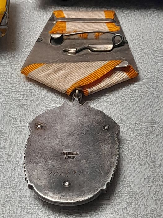 Значки, знаки разные