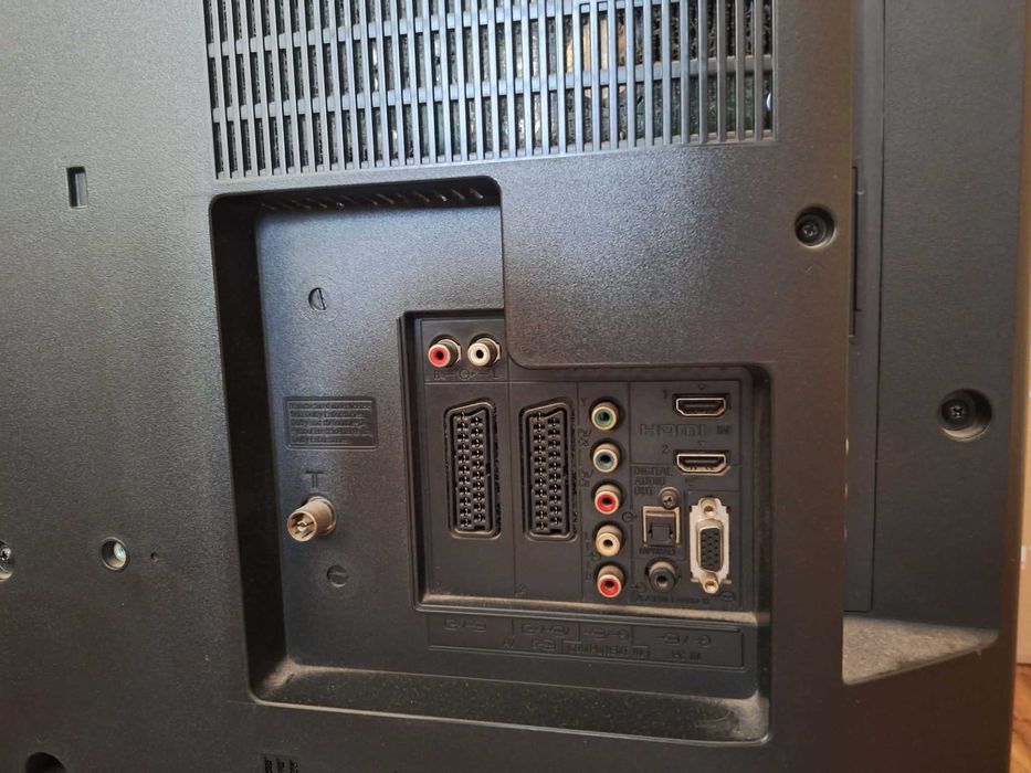 Телевизор Sony BRAVIA модел KDL-37S5600