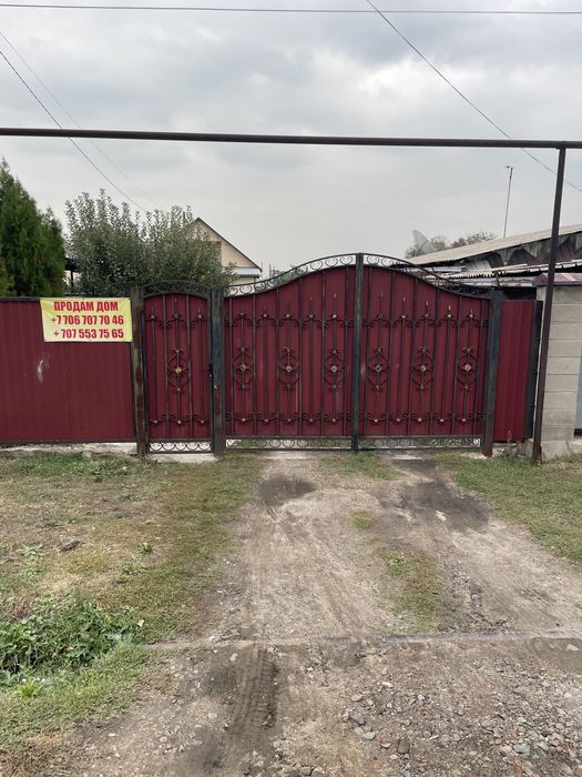 Продается дом в поселке Абай
