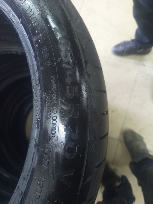 Продам шины комплект R20 245/45