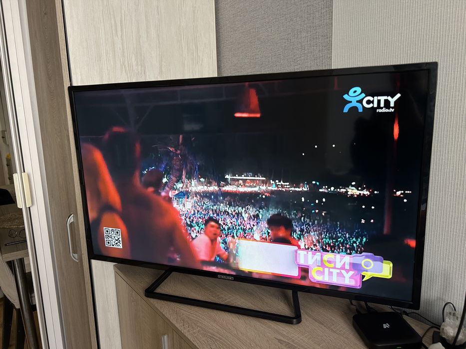 Телевизор - LED Smart 40”