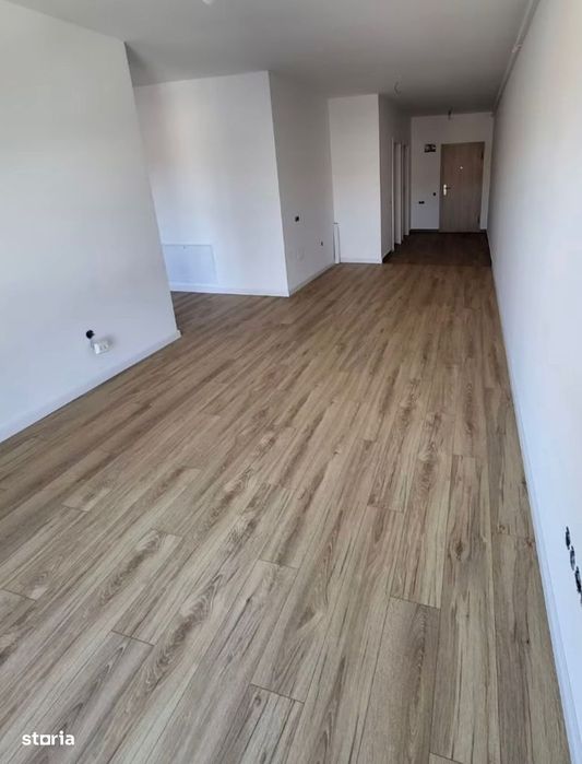 apartament cu 3 camere,2 balcoane,parcare,zona Vivo