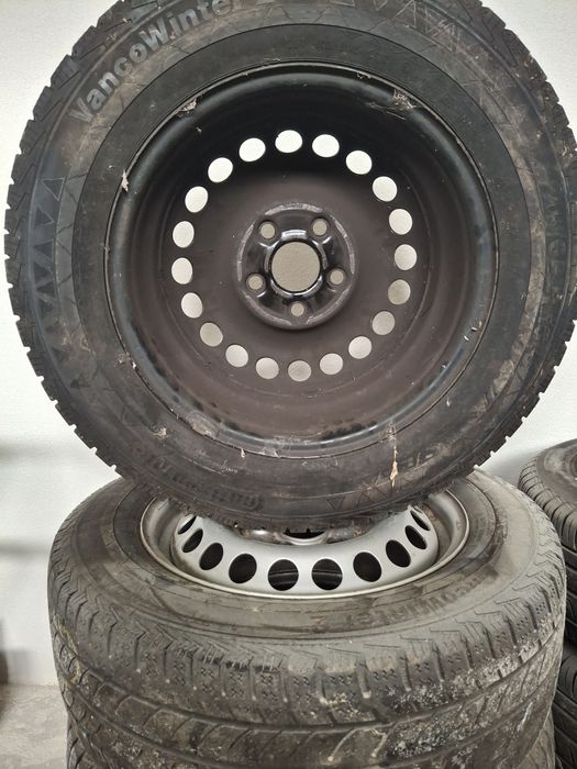 Set 4 jante de oțel 16 inch - 215/65 R16 (Anvelope incluse)
