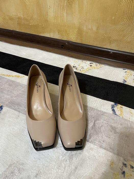 Вся обувь и туфли по 5000тг