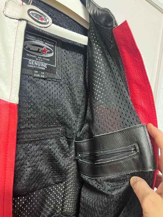 Цял мото екип RST