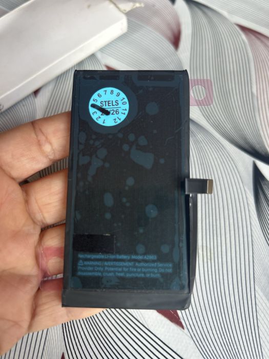 Чисто нова батерия за IPhone 14 неотваряна
