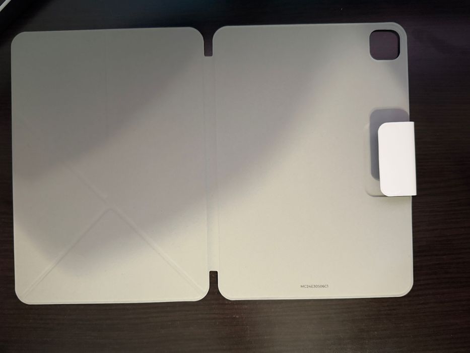 Husă Pitaka iPad Pro 11 2024 MagEZ Folio 2, Albă, Piele