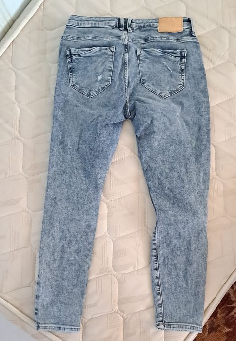 Дънки и панталони