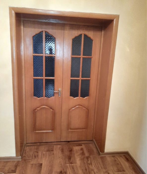 Дверь для дома.