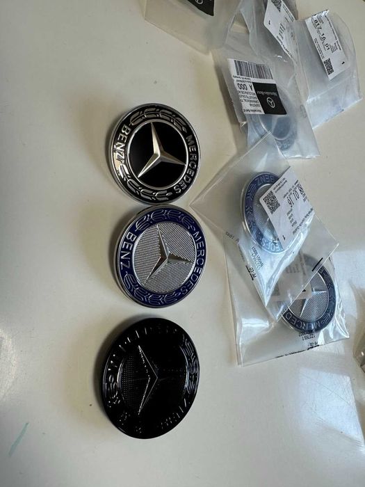 Емблема Mercedes за капака