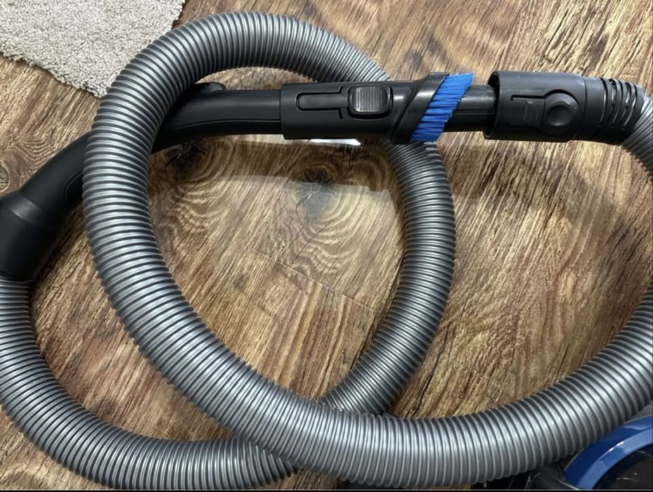 Aspirator Philips fără sac FC9557/09