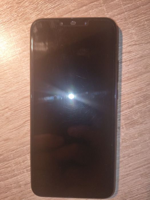 Telefon HUAWEI Mate 20 lite și HUAWEI Y6