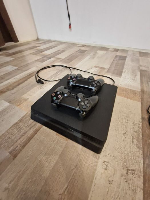 Ps4 Slim + Pachet De Jocuri Complet 36 De jocuri | +2 controllere |