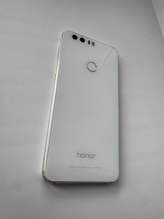 Huawei Honor 8, 4/32 ГБ — отличный телефон
