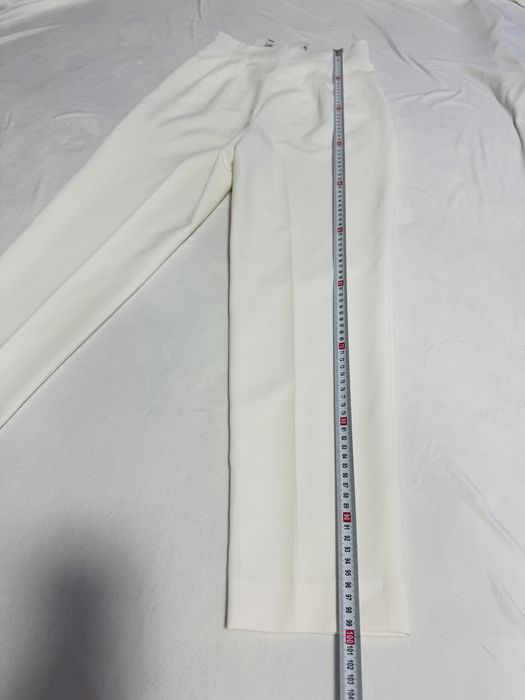 Pantaloni albi conici eleganți cu talie înaltă pense Zara mărimea XS