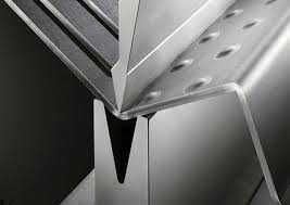 Гибка и вальцовка металла — мощь под контролем!