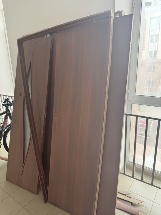 Двери б/у отдам даром самовывоз