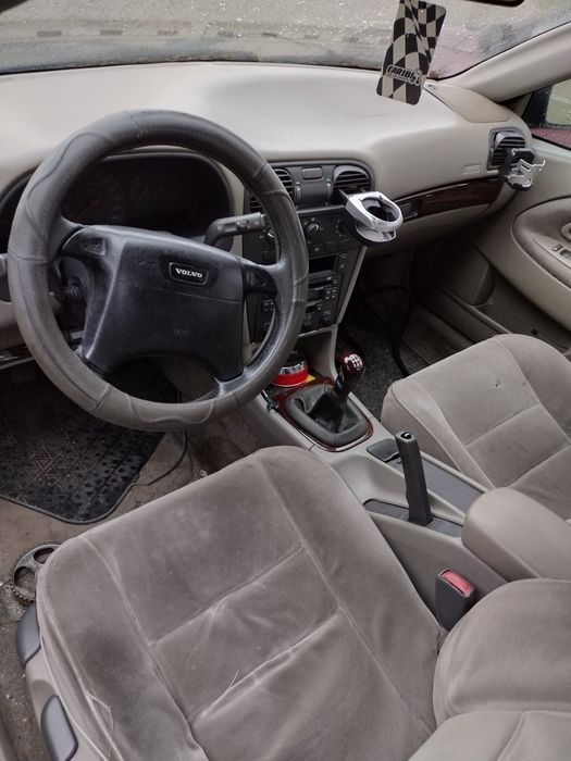 Volvo V40 1.9D на части