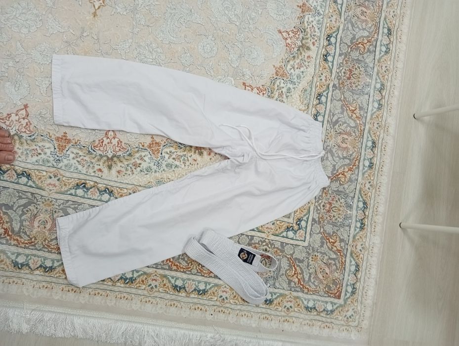 Костюм для занятий карате