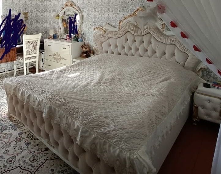 Спальный гарнитур