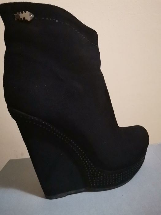 Боти на платформа