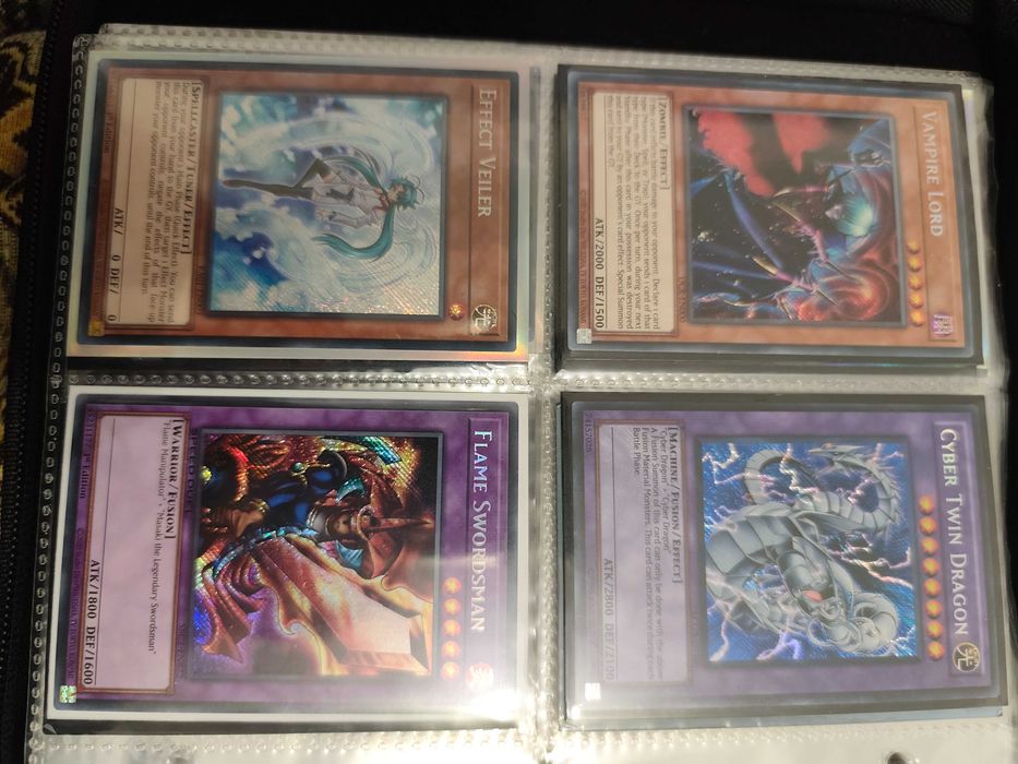 Продавам Yu-Gi-Oh карти