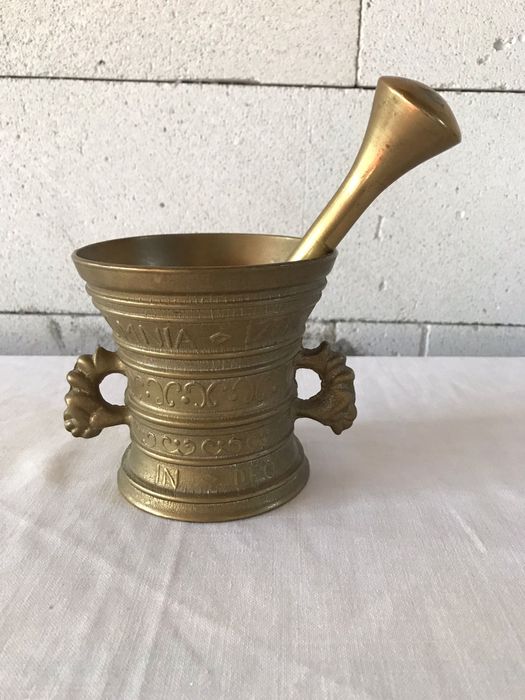 Mojare bronz cu pistil