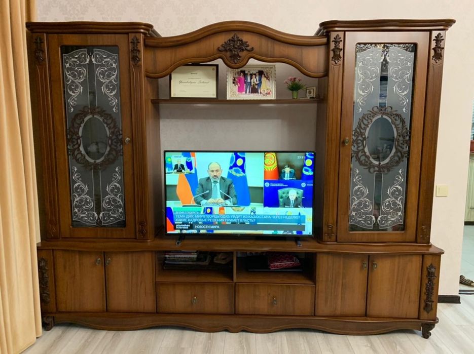 продам сервант