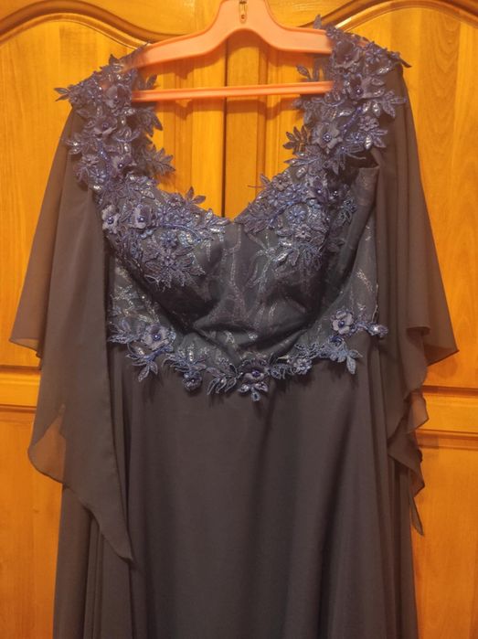 Дамска официална рокля